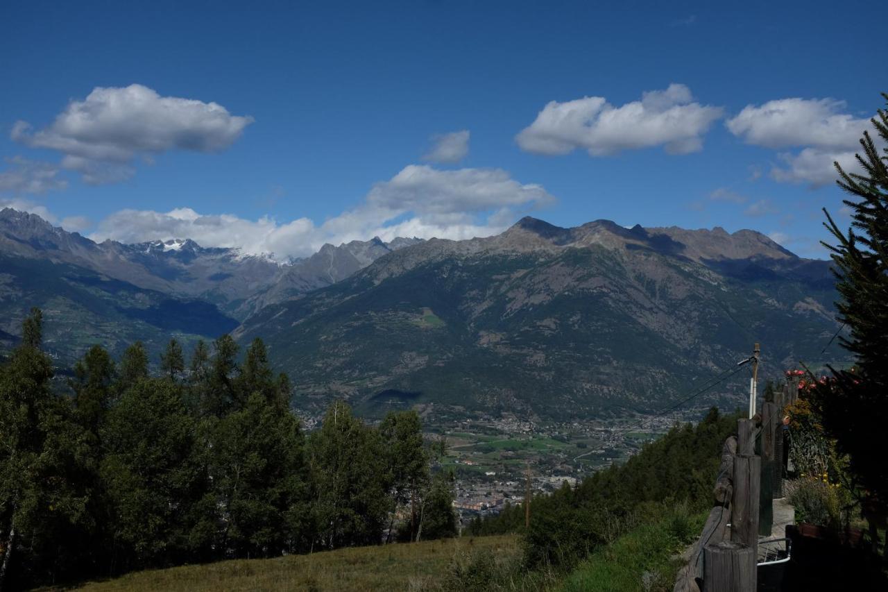 Appartamenti Peroulaz Charvensod Ruang foto